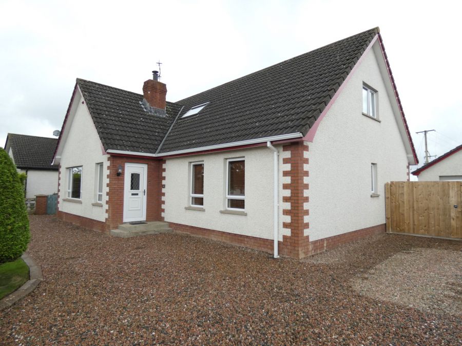 8 Ballynacree Avenue