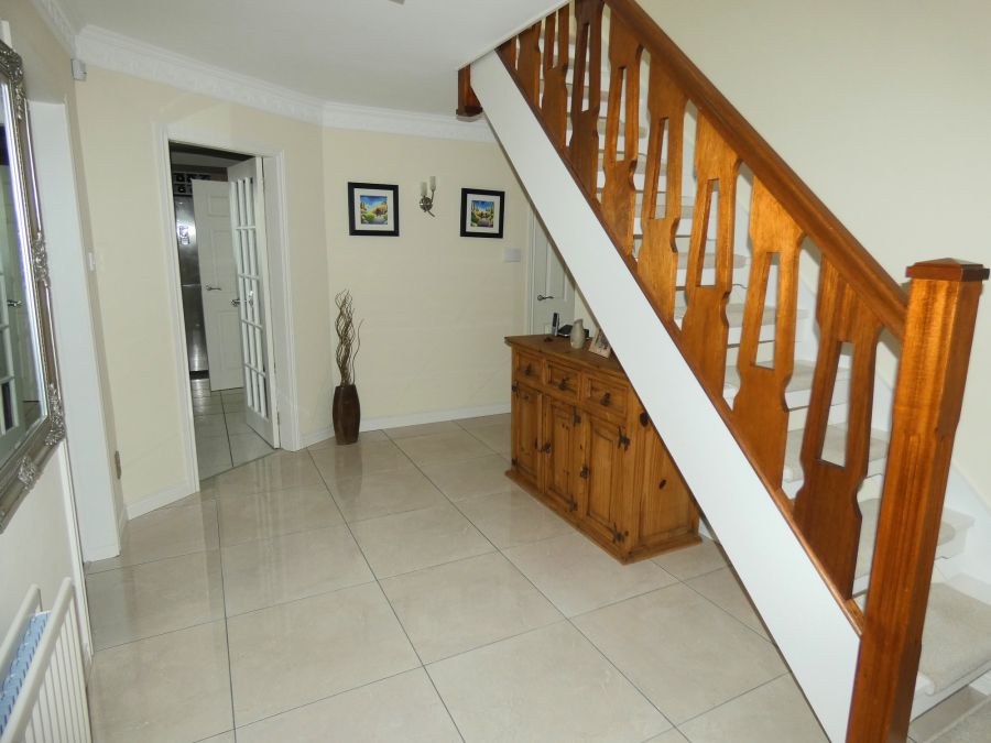 8 Ballynacree Avenue