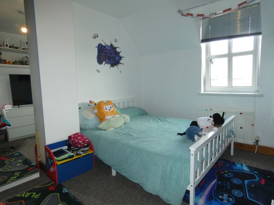 39 Nursery Avenue