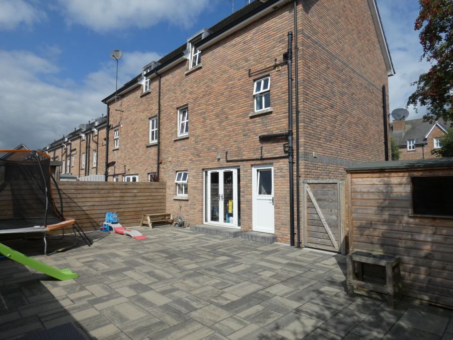 39 Nursery Avenue