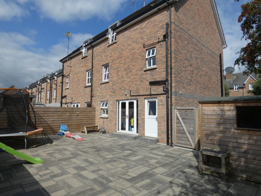 39 Nursery Avenue