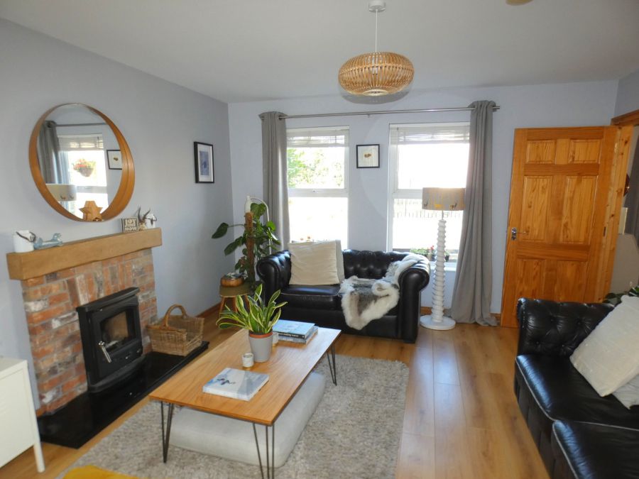 1 Castlewood Crescent