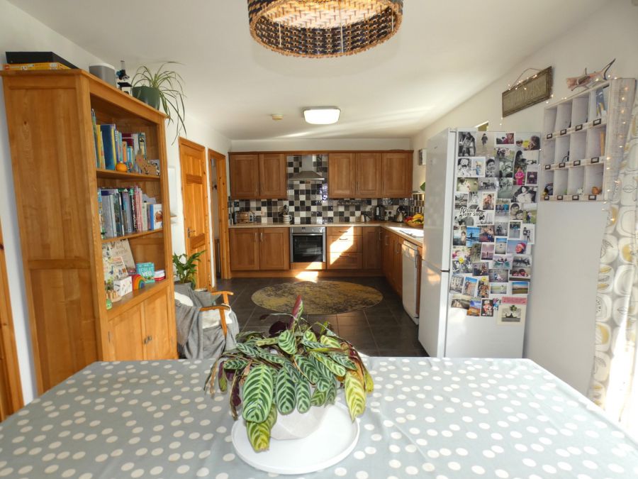 1 Castlewood Crescent