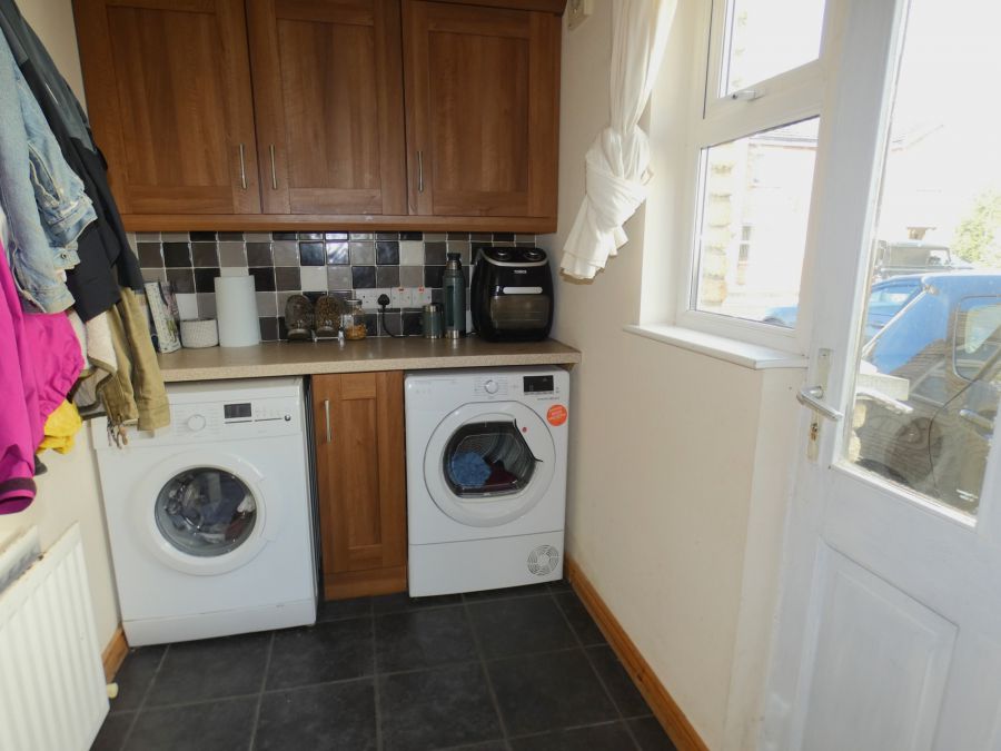 1 Castlewood Crescent