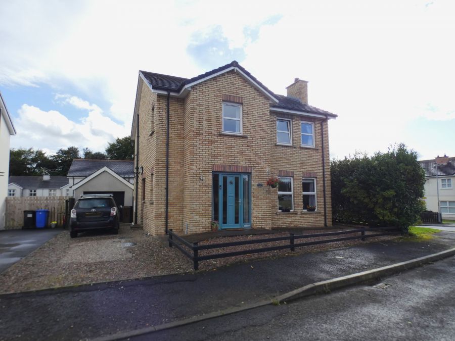 1 Castlewood Crescent