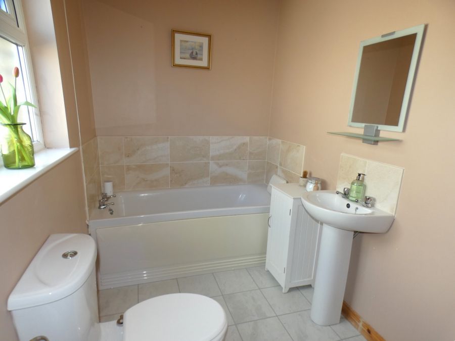 1 Castlewood Crescent 1 Castlewood Crescent