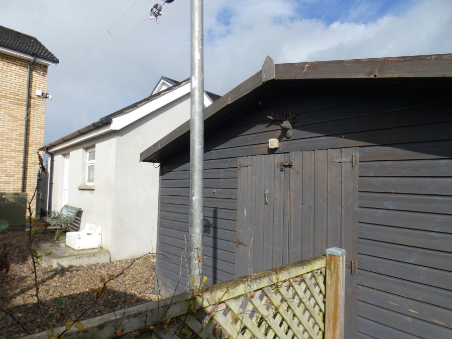 1 Castlewood Crescent