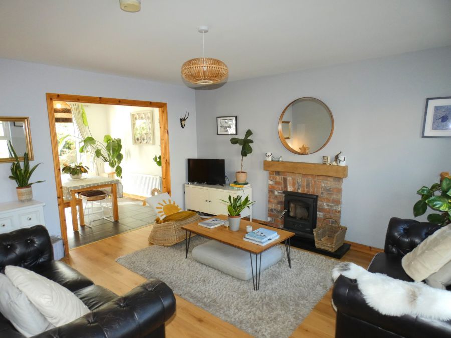 1 Castlewood Crescent