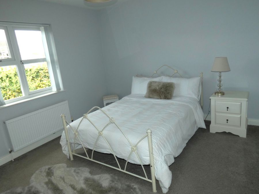 9 Loughview Park