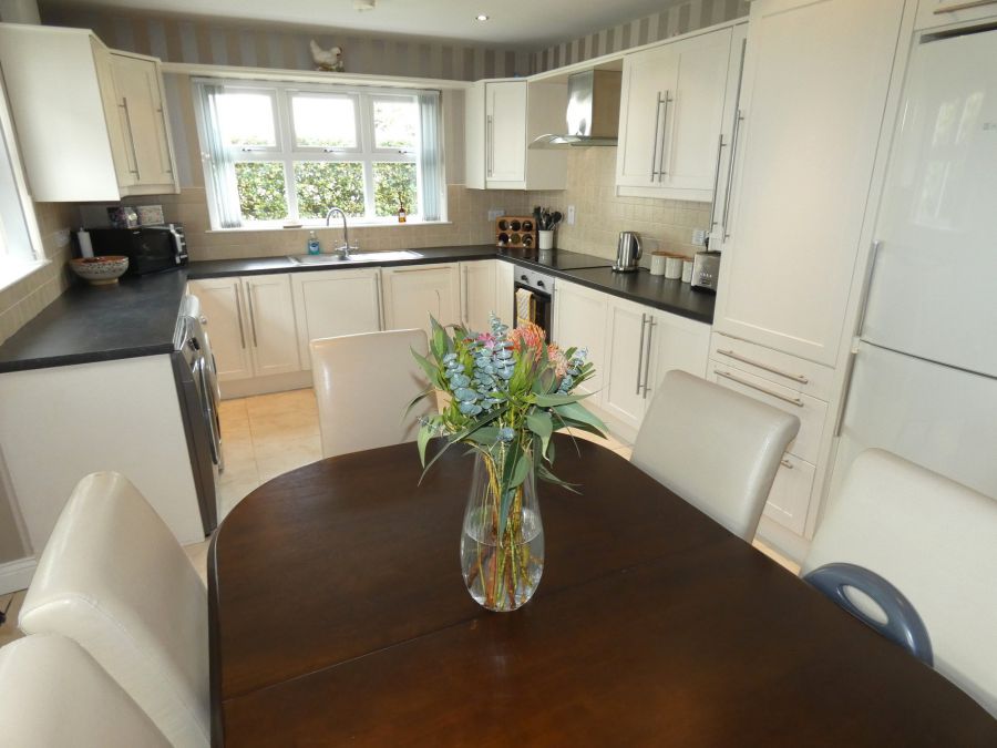 9 Loughview Park