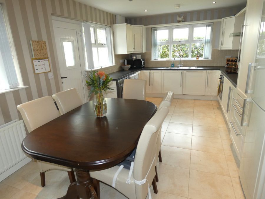 9 Loughview Park