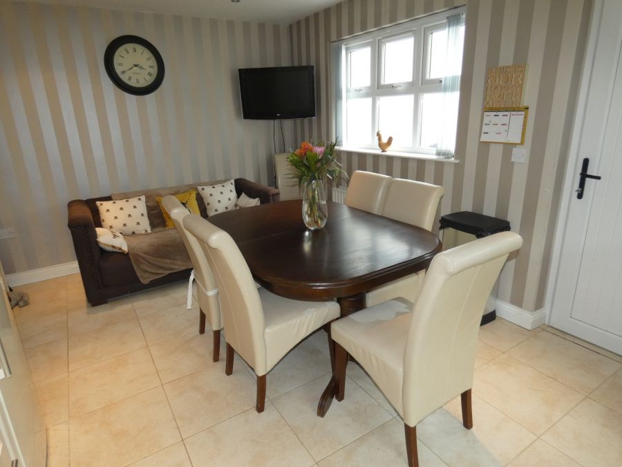 9 Loughview Park