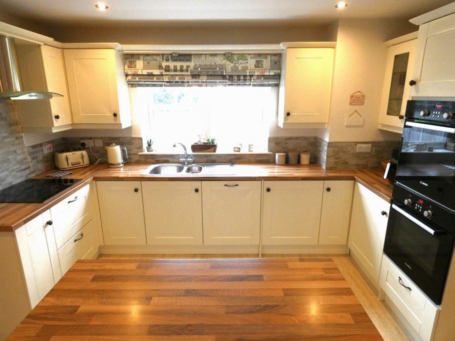 37 Ballycregagh Road