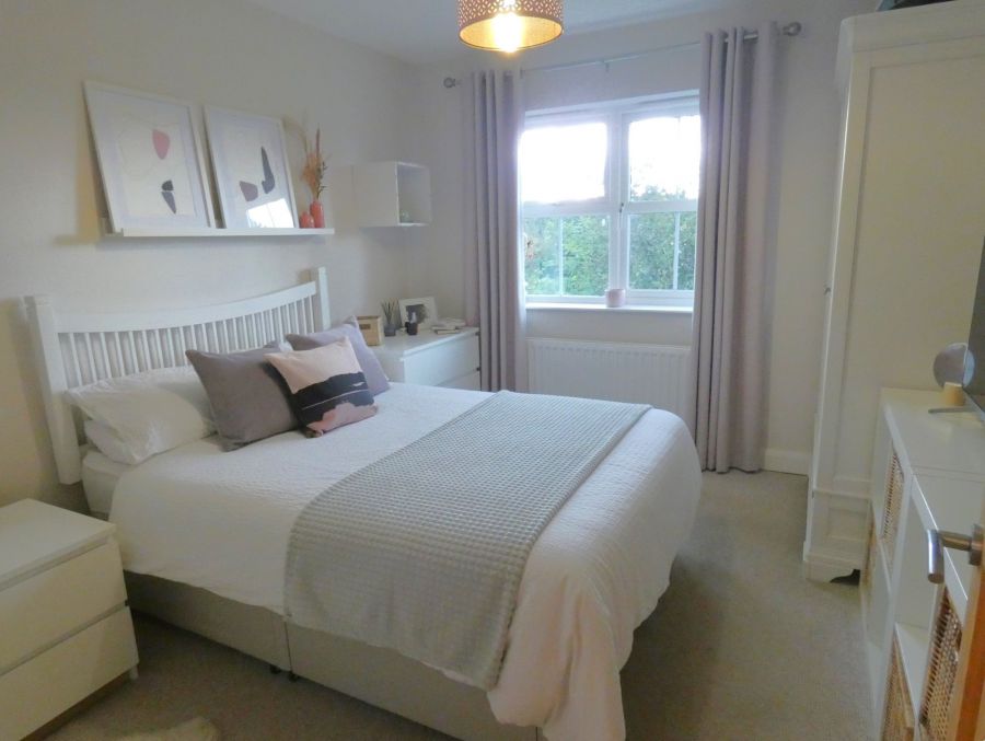 37 Ballycregagh Road