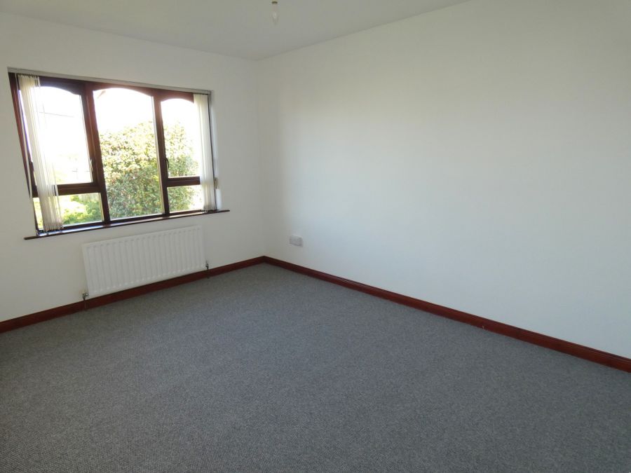 5 Castlehill Way
