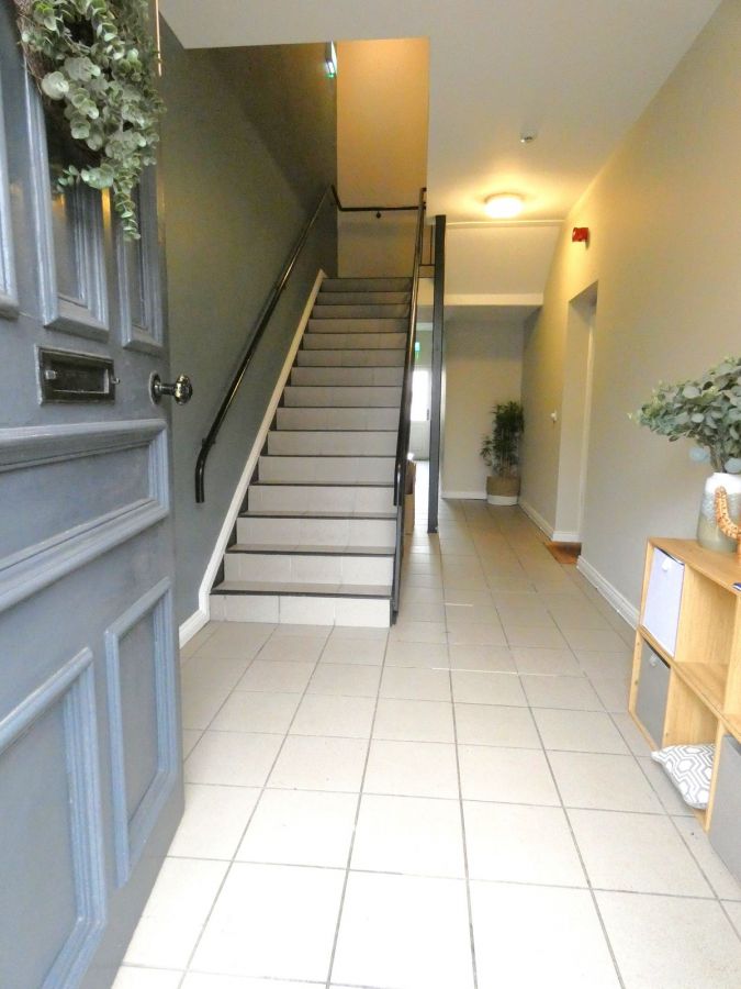 15B Queen Street