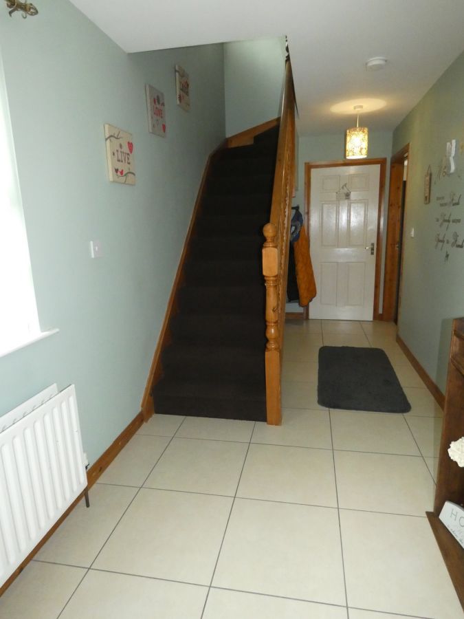 3 Raceview Drive