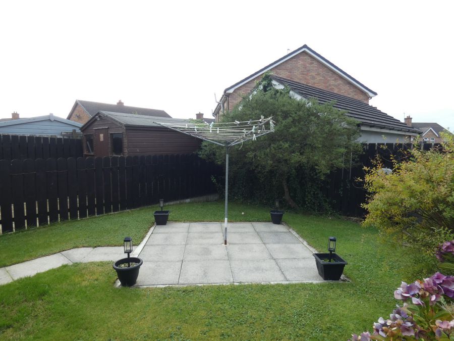 3 Raceview Drive