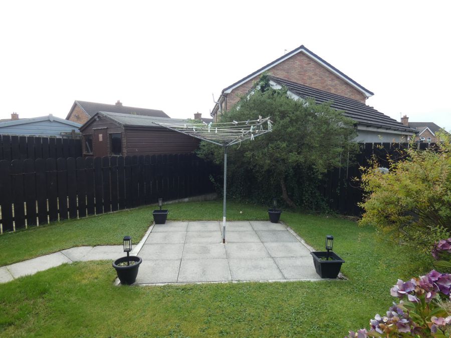 3 Raceview Drive