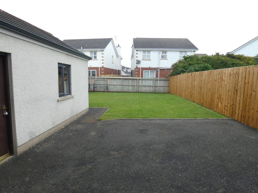 39 Berryfields Park