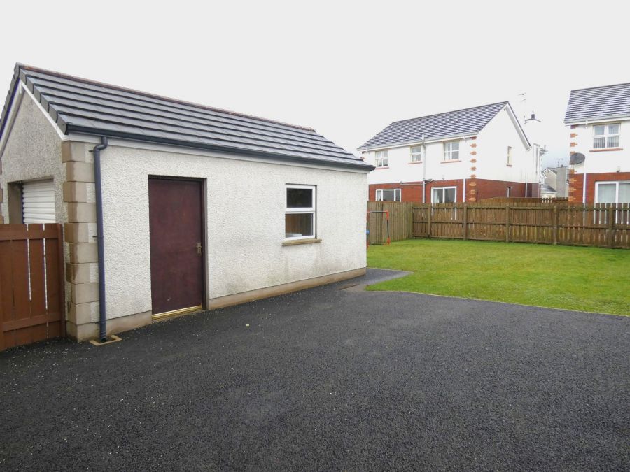 39 Berryfields Park