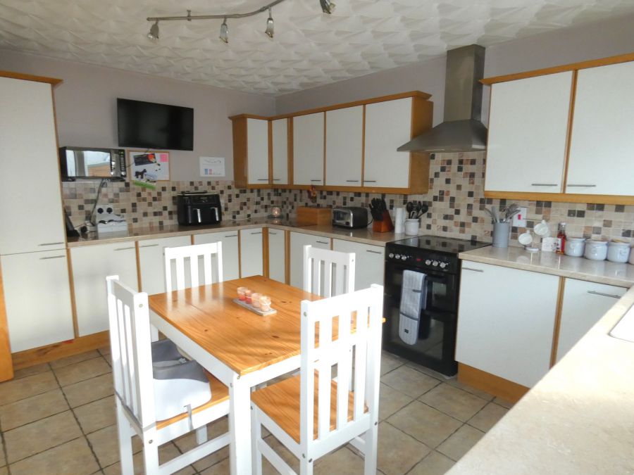 169 Castlecat Road 169 Castlecat Road