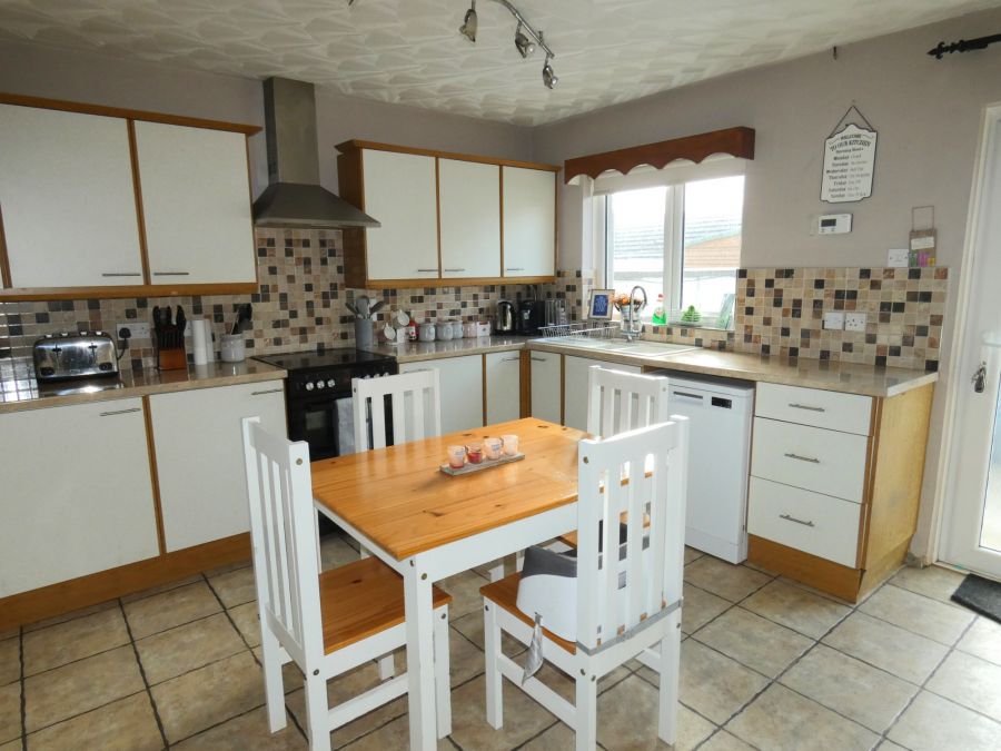 169 Castlecat Road 169 Castlecat Road