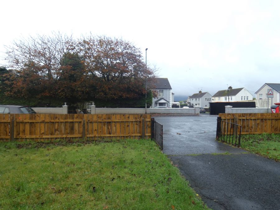 1 Strand Park