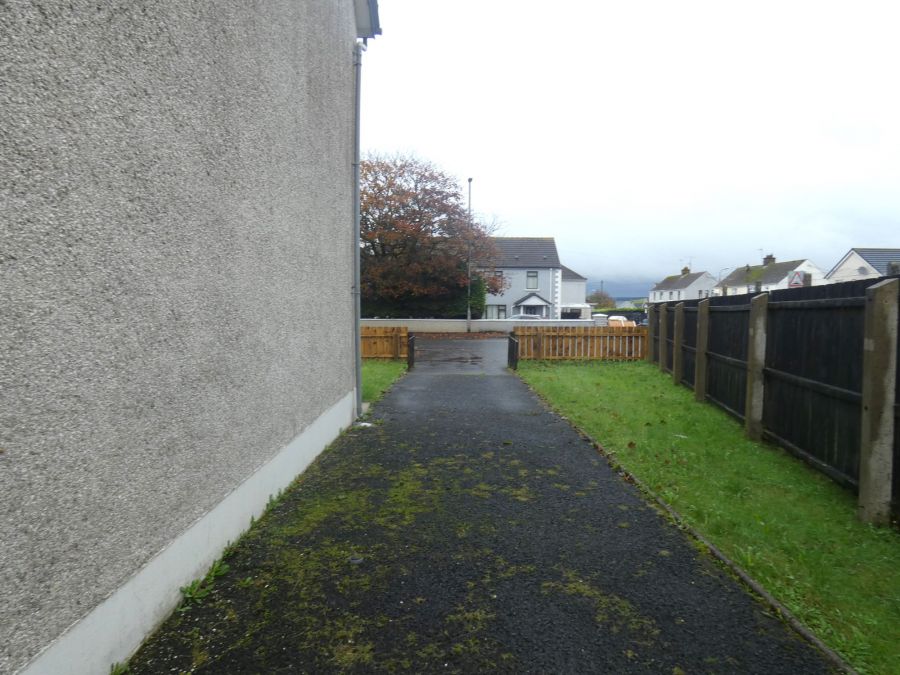 1 Strand Park