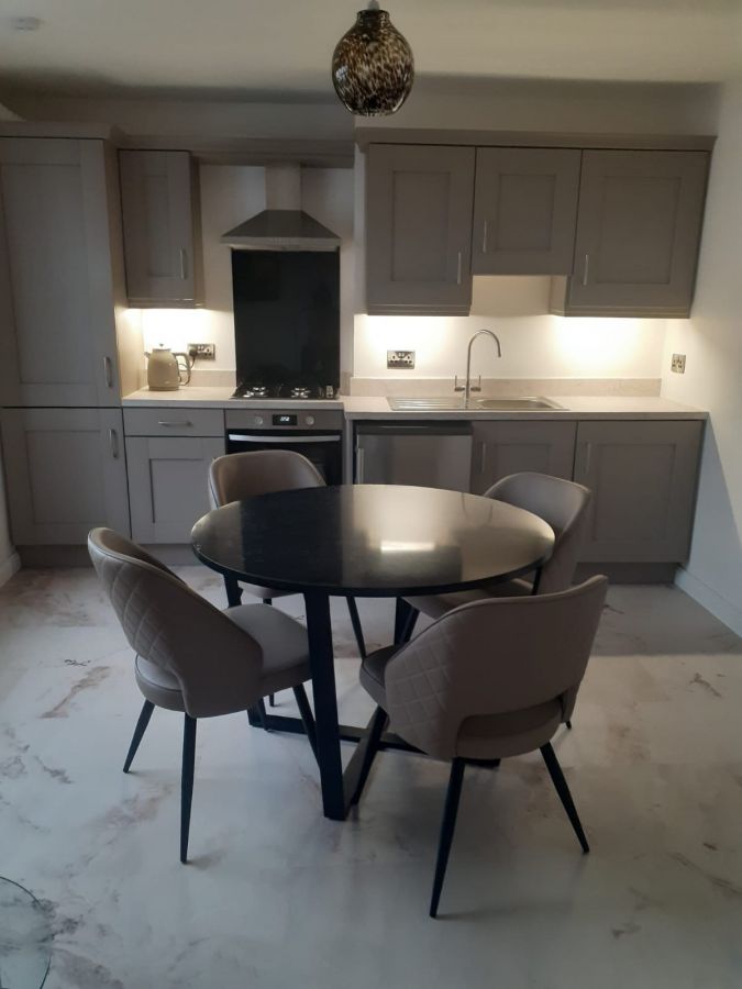 The Glynns Bar together with 4 apartments, 23 Church Street