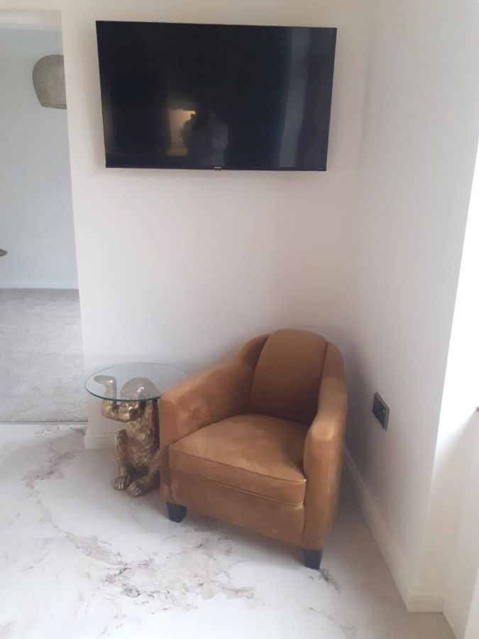 The Glynns Bar together with 4 apartments, 23 Church Street