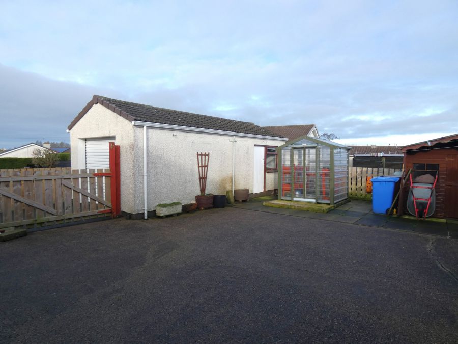 16 Donaghbrook Crescent