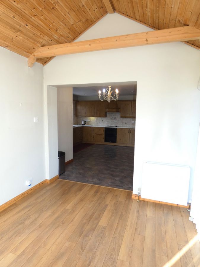 11 Castlehill Crescent