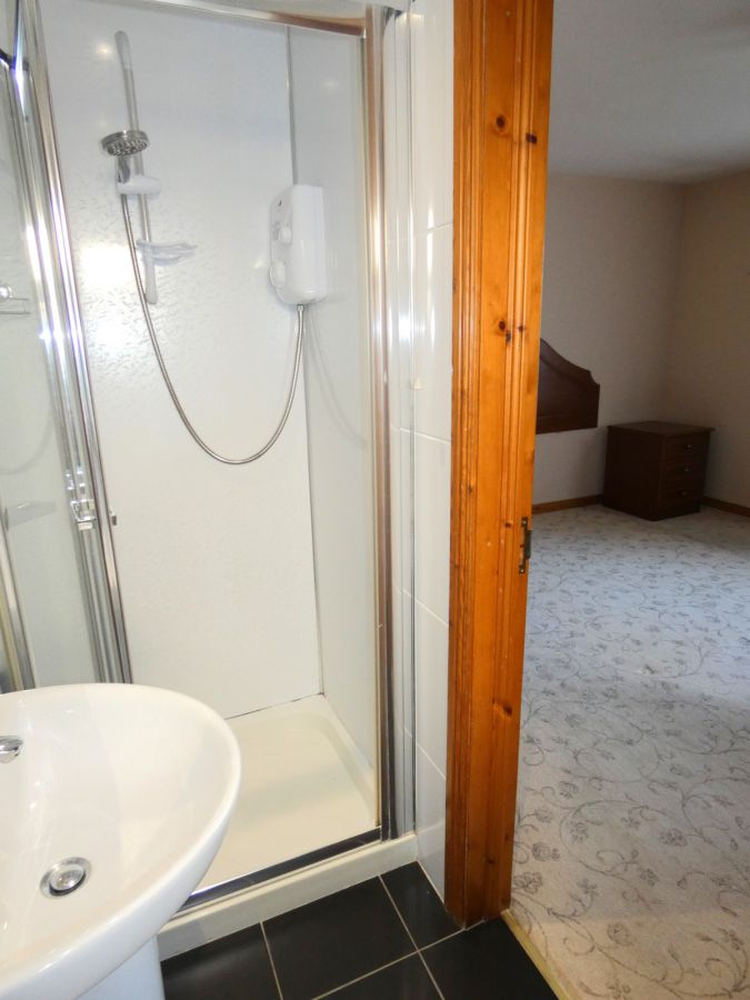 11 Castlehill Crescent