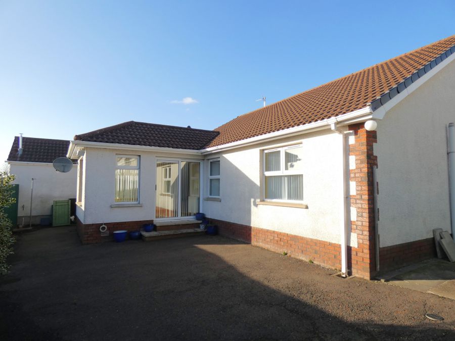 11 Castlehill Crescent