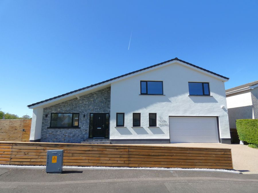 White Gables, 11 Sandelwood Avenue