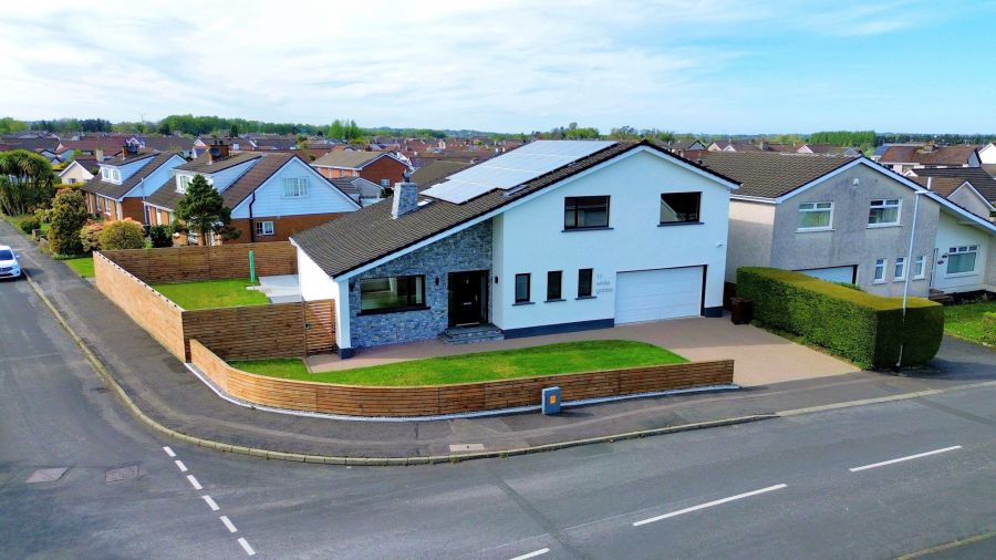 White Gables, 11 Sandelwood Avenue