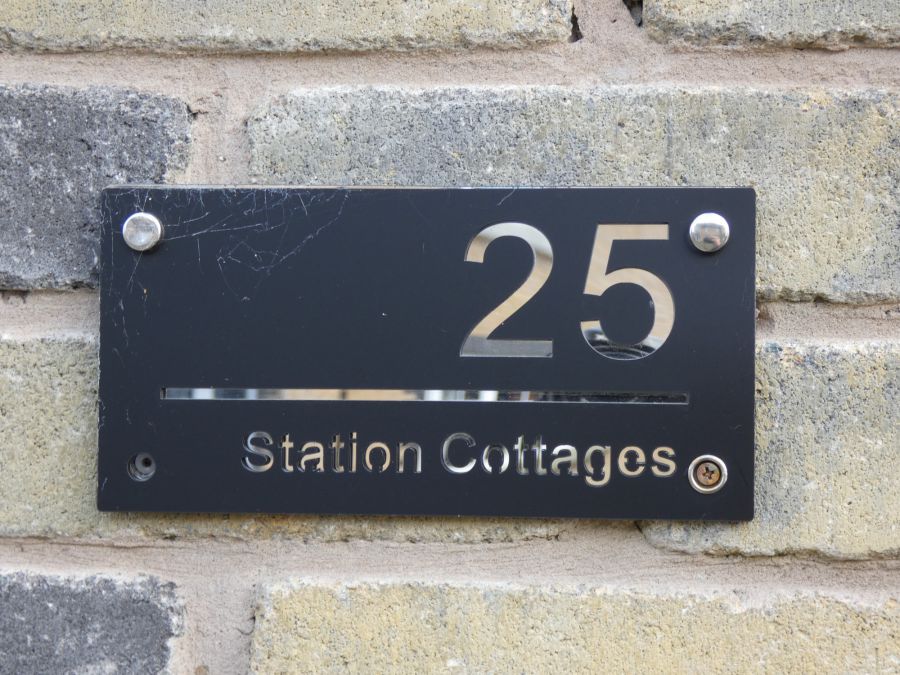 25 Station Cottages