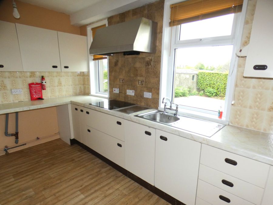 Parkmore, 44  Ballybrakes Road