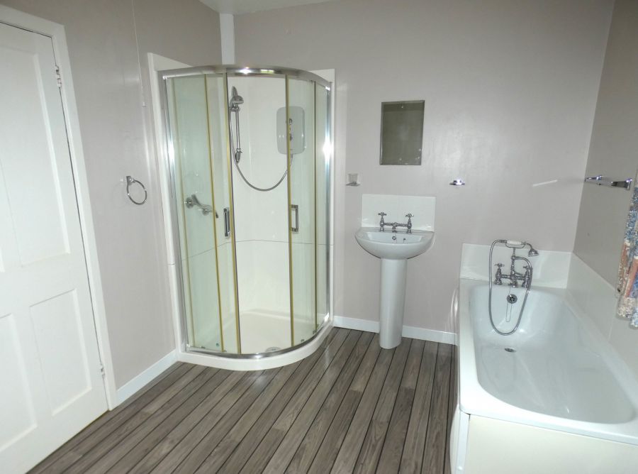 Parkmore, 44  Ballybrakes Road