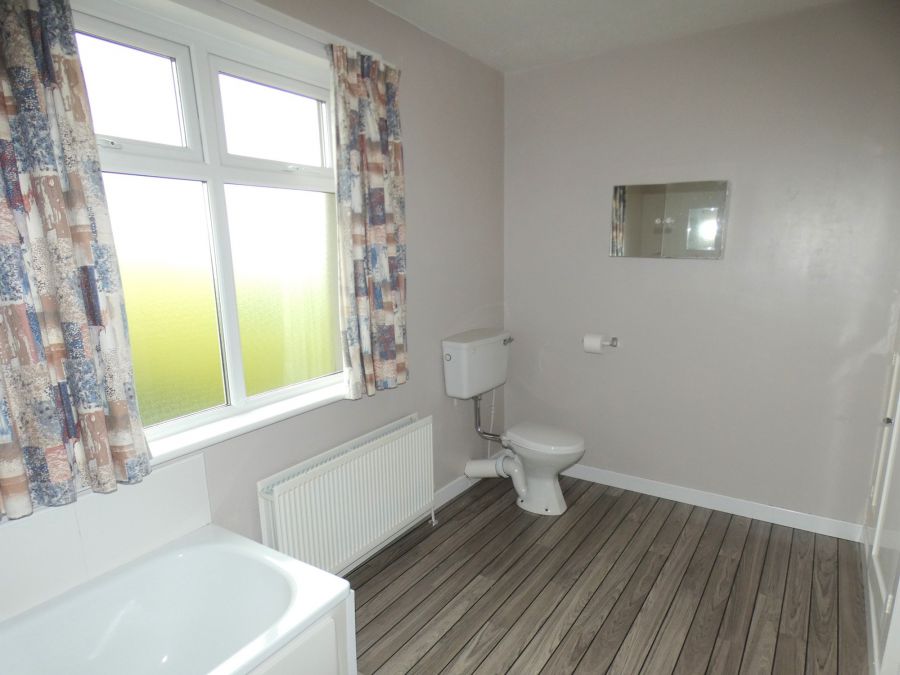 Parkmore, 44  Ballybrakes Road