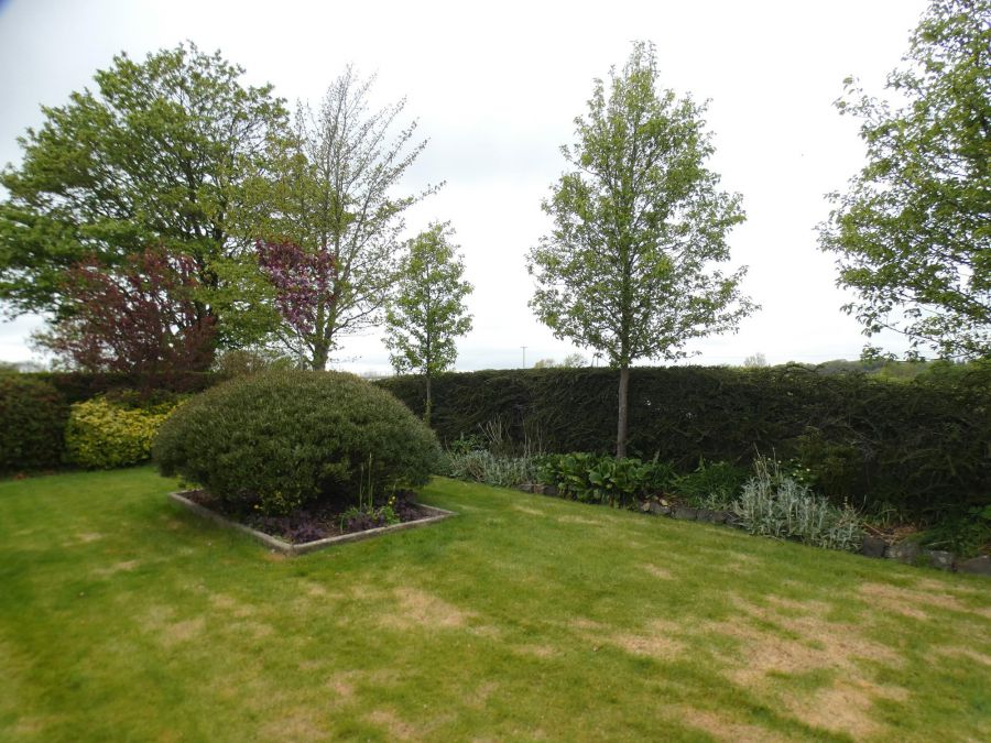 Parkmore, 44  Ballybrakes Road