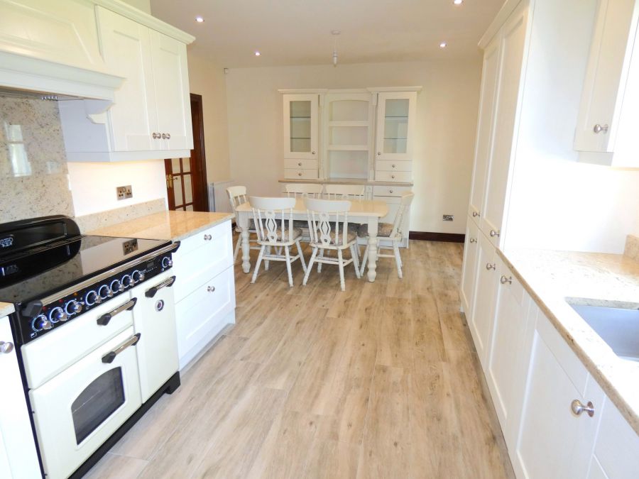 6 Beechcroft