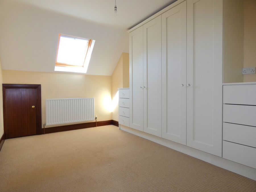 6 Beechcroft