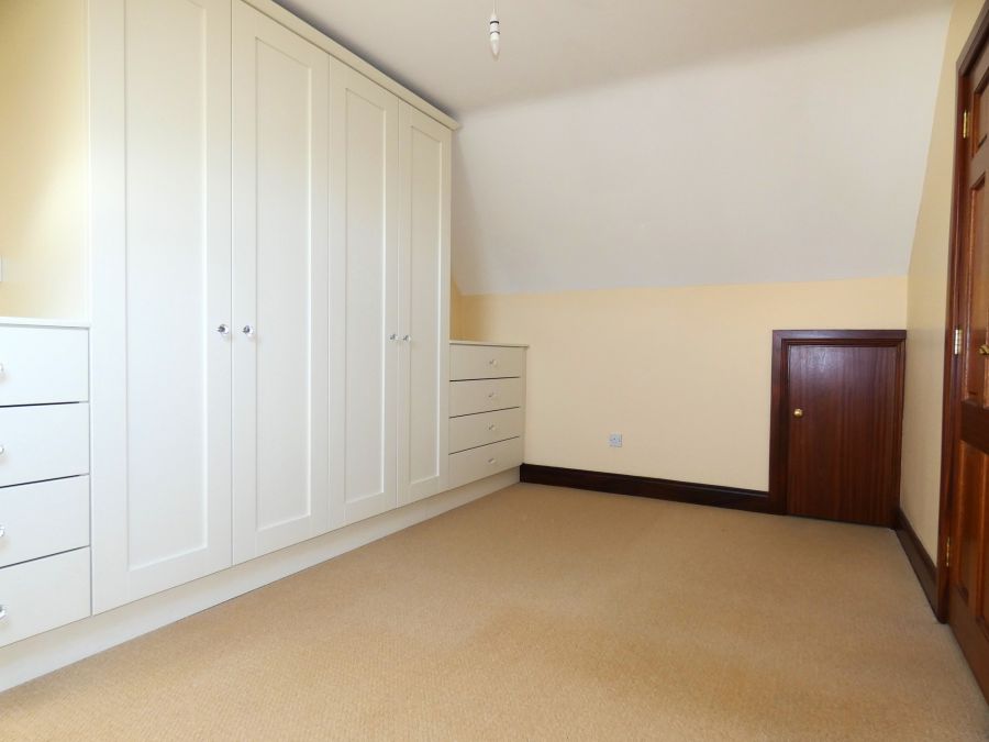 6 Beechcroft
