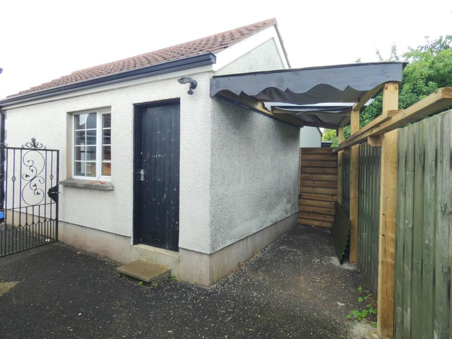 10  Castlehill Crescent