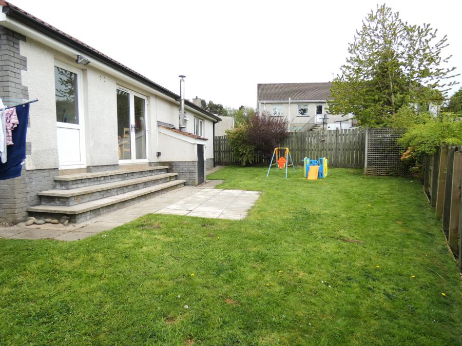 10  Castlehill Crescent