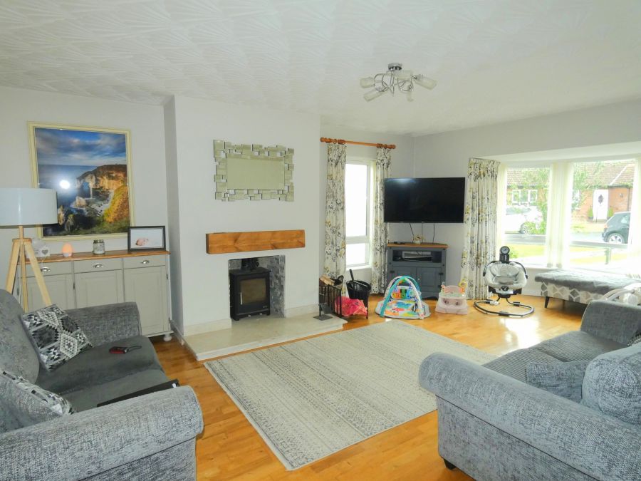 10  Castlehill Crescent