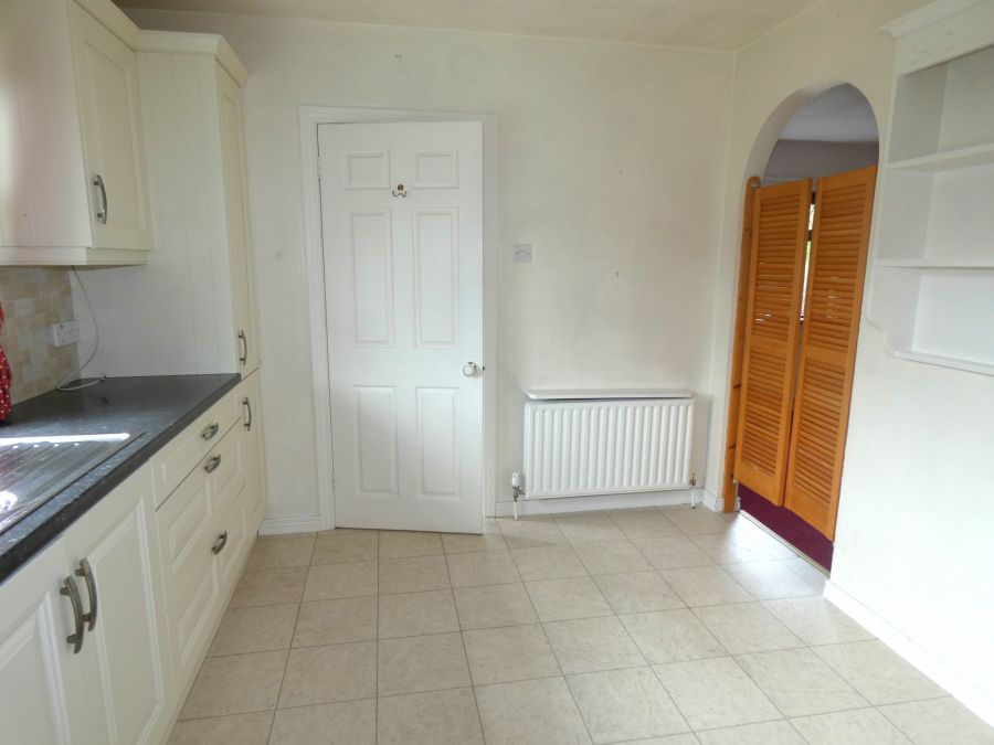 6 Ashlea Avenue