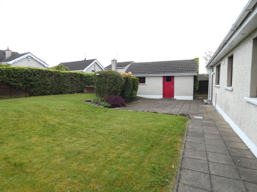 6 Ashlea Avenue